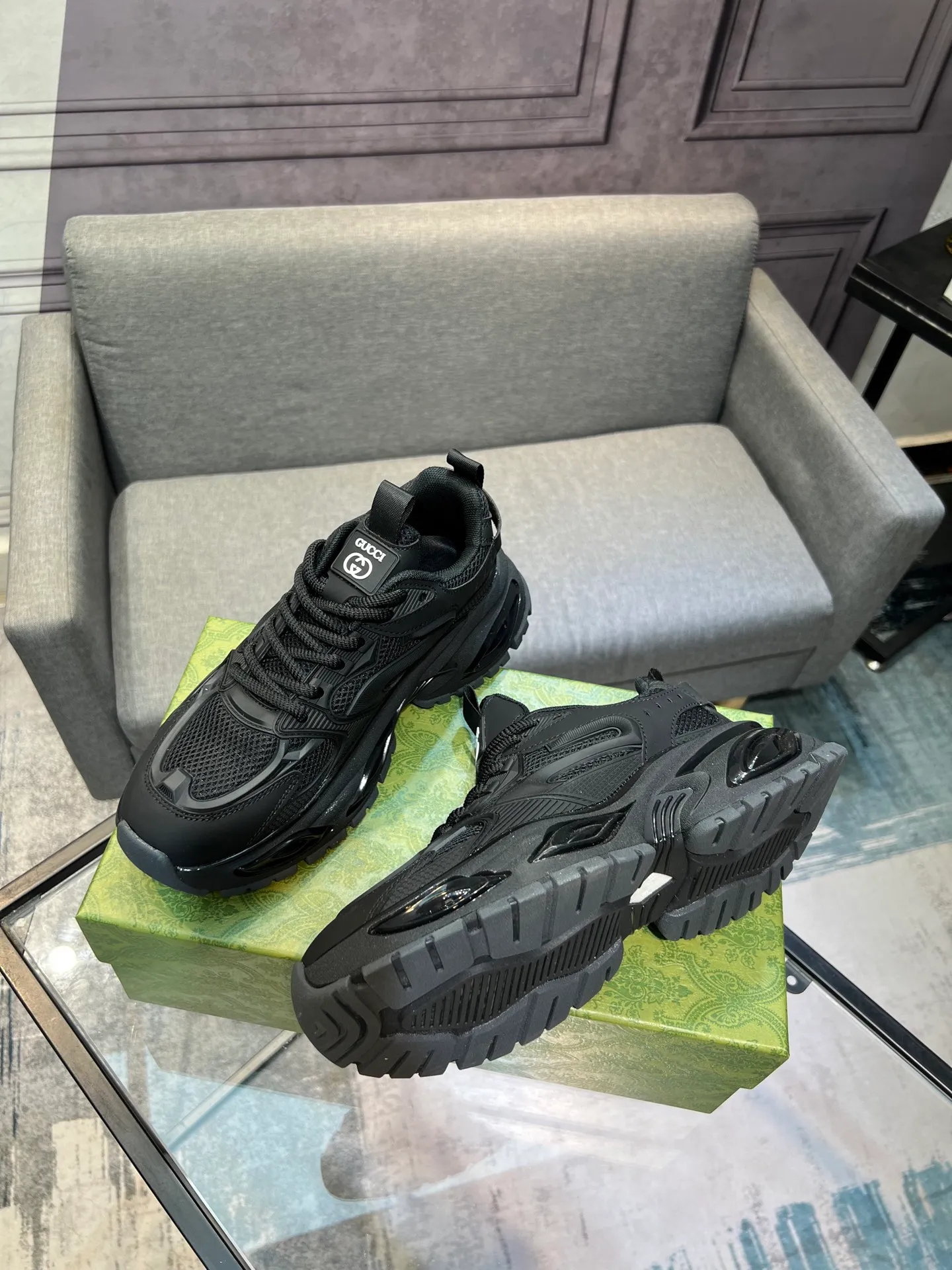 💰¥460 Brand: GUCCI Standard code: 38-44, Material: original material splicing, comfortable and breathable lining, lightweight and wear-resistant sports outsole Style category: men's fashionable casual shoes, running, sports shoes, distinguished luxury brand elements, top luxury